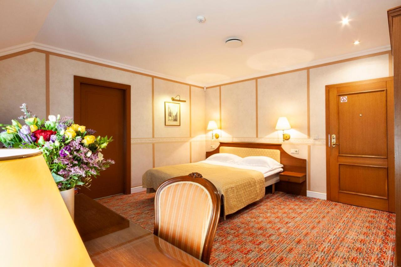 Story Inn Self Check-In Hotel วิลนีอุส ภายนอก รูปภาพ