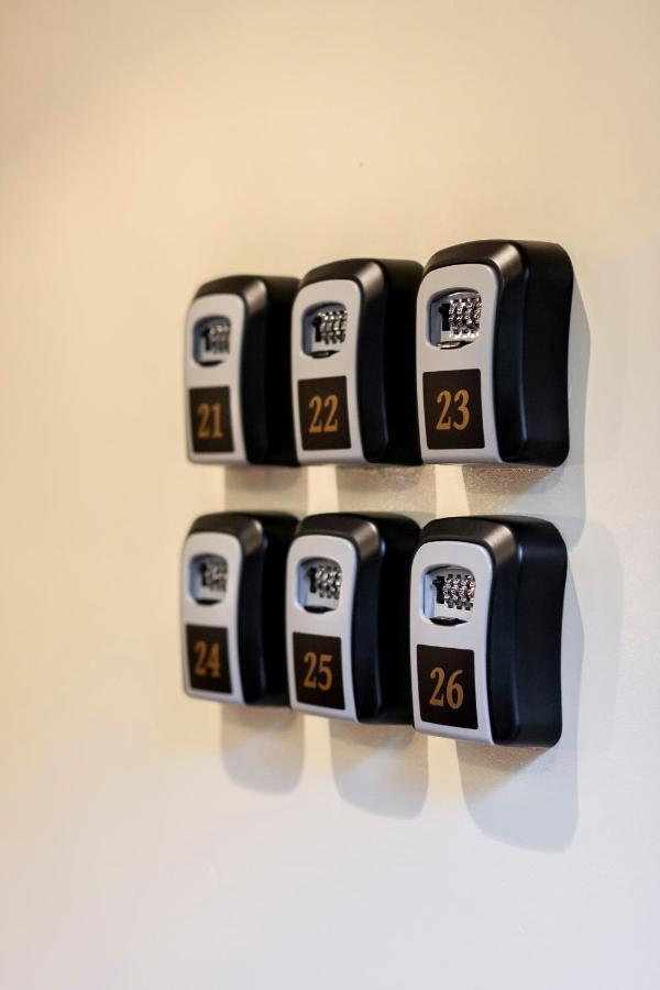 Story Inn Self Check-In Hotel วิลนีอุส ภายนอก รูปภาพ