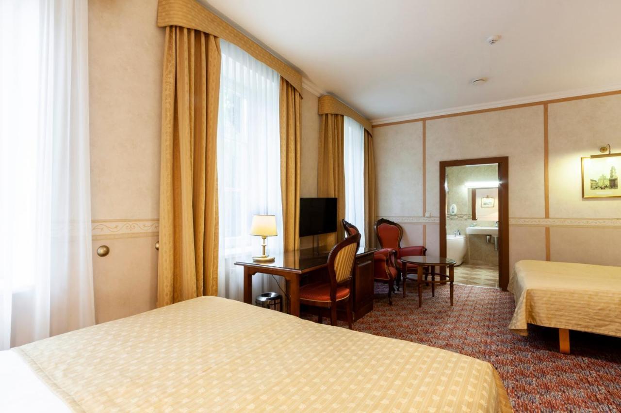 Story Inn Self Check-In Hotel วิลนีอุส ภายนอก รูปภาพ